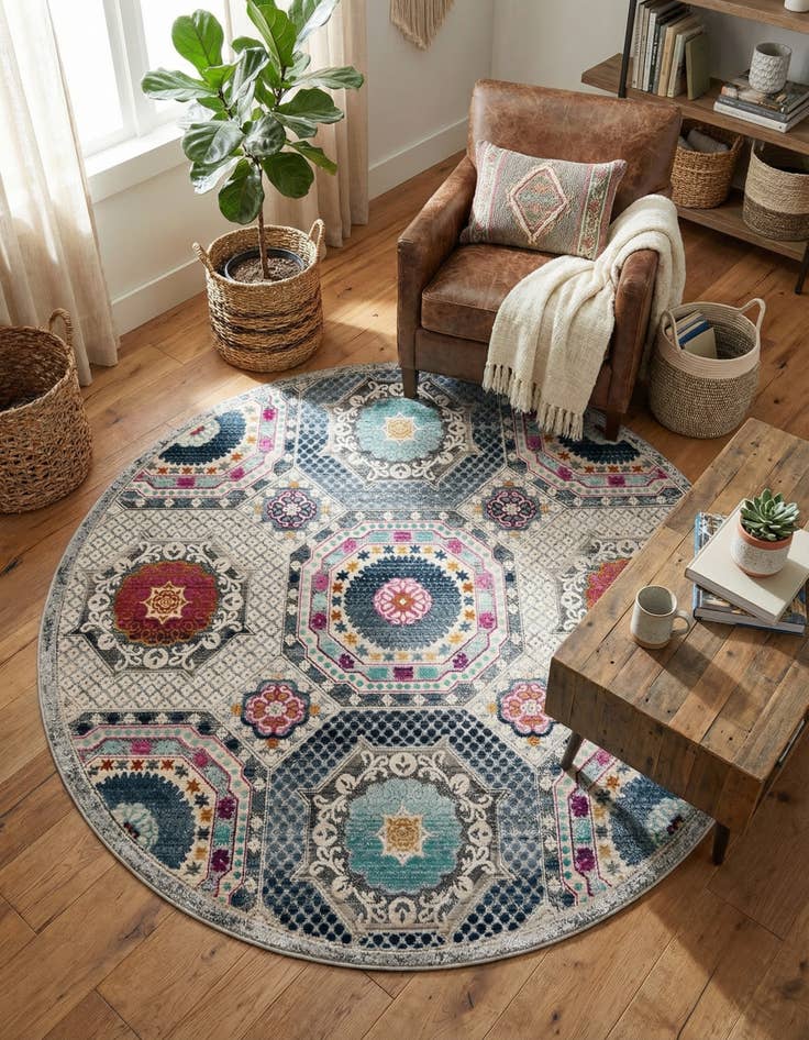 Detail image of 5' x 5' Budapest Round Rug