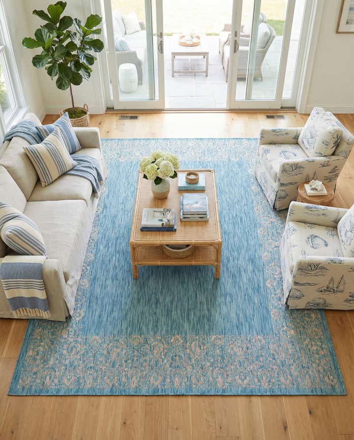 9' x 12' Easy-Clean Border Indoor / Outdoor Rug