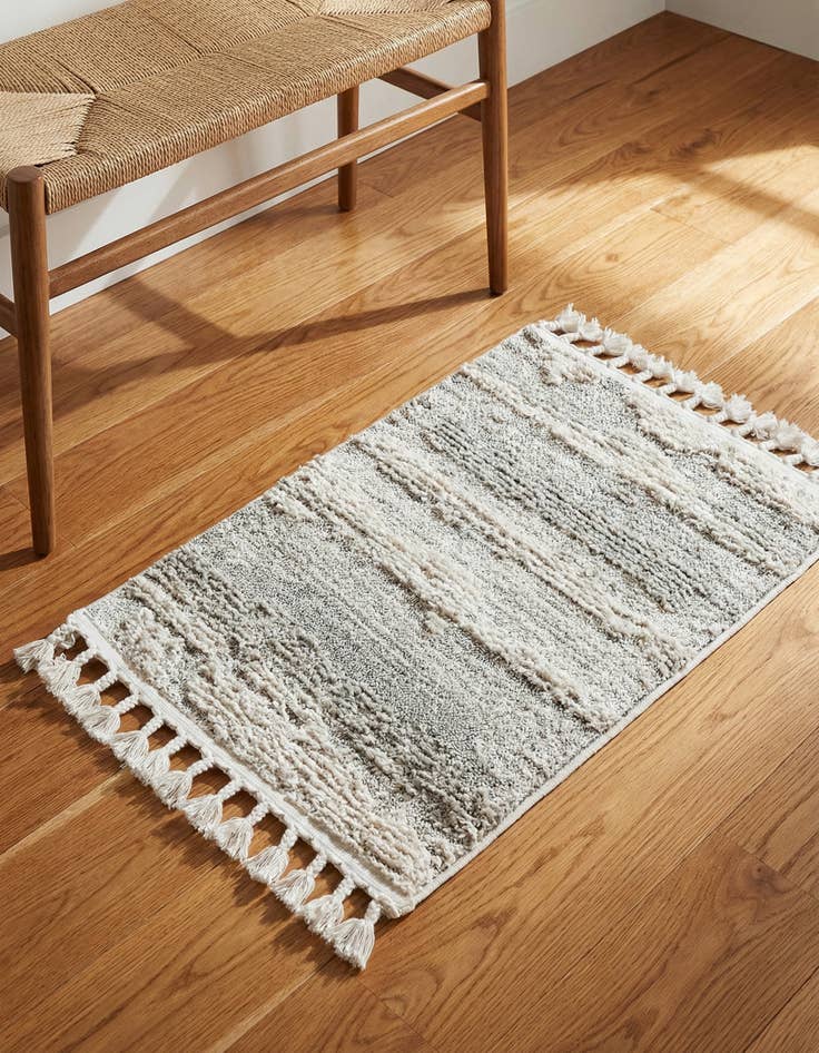 Detail image of 2' x 3' 2 Cherokee Rug