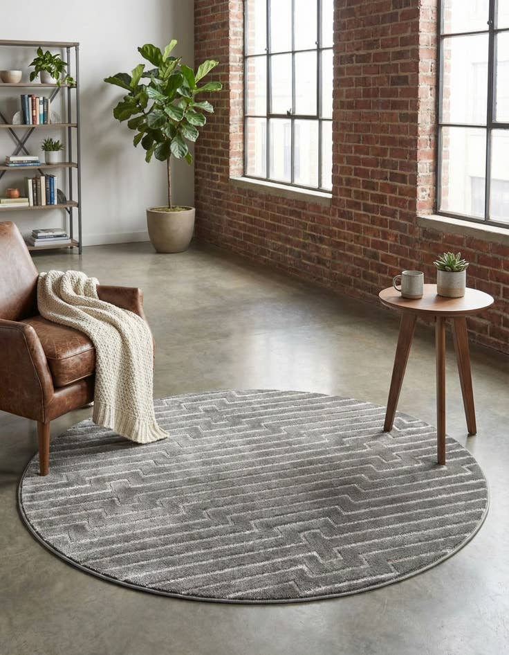 Detail image of 6' x 6' Vogue Geo Round Rug