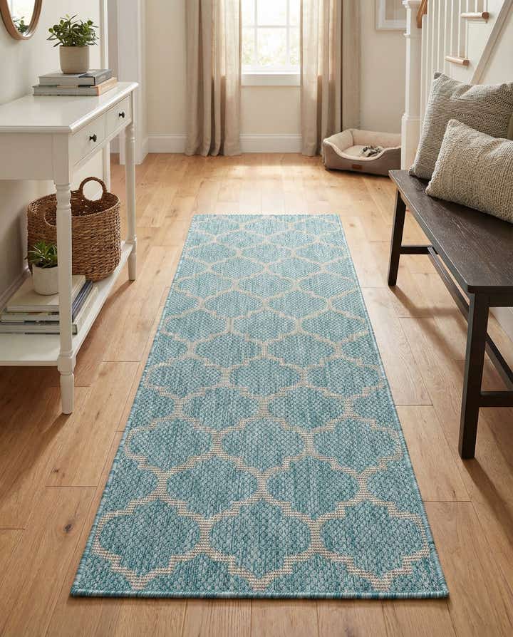 2' x 6' Easy-Clean Lattice Indoor / Outdoor Runner Rug