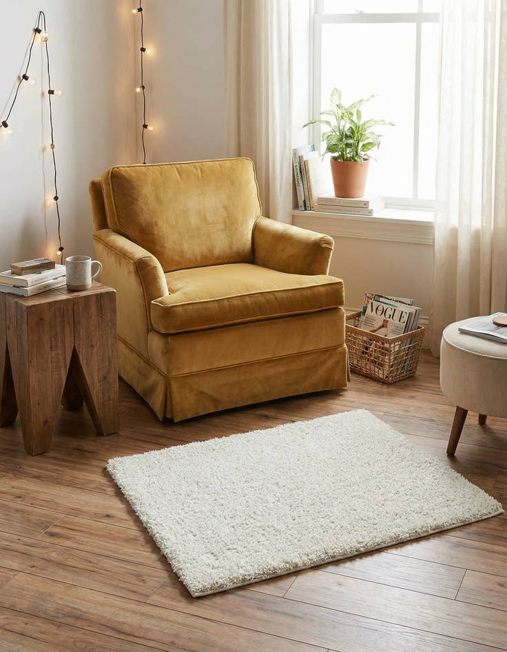 Detail image of  2' x 3' Soft Solid Shag Rug