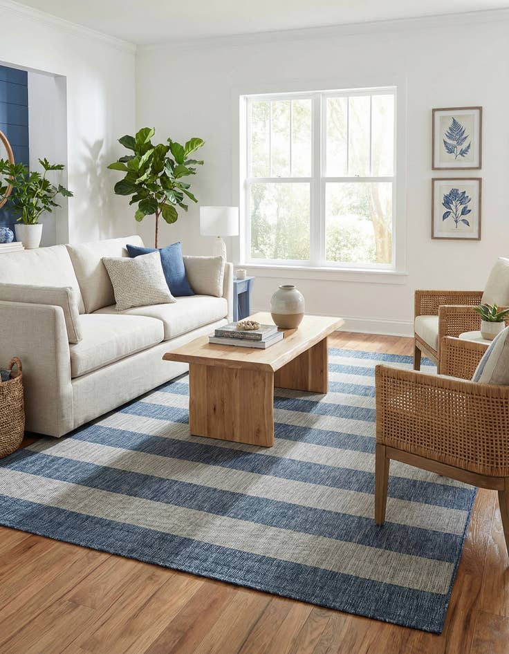 Detail image of 7' 10 x 10' Easy-Clean Ribbon Indoor / Outdoor Rug