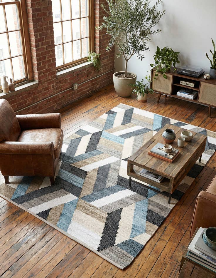 Detail image of 5' 1 x 8' Hand Braided Chindi Cotton Rug