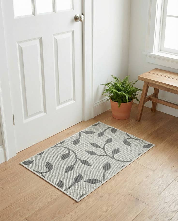 Detail image of 2' 2 x 3' Easy-Clean Botanical Indoor / Outdoor Rug