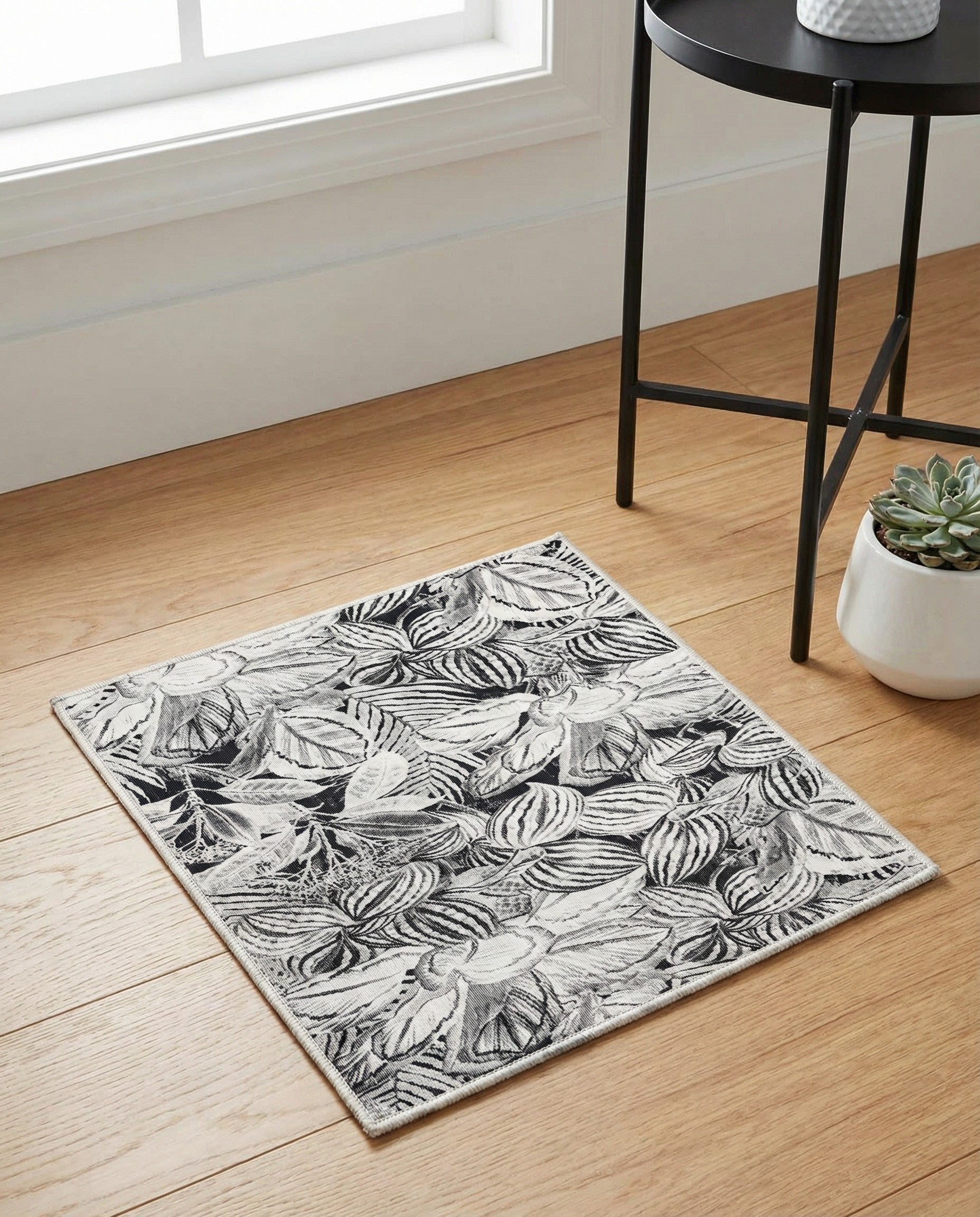 1' 4 x 1' 4 Blossom Sample Rug
