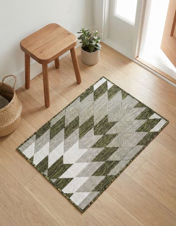 Green Easy-Clean Modern Indoor / Outdoor Rug