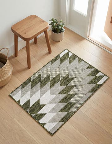 Green Easy-Clean Modern Indoor / Outdoor Rug