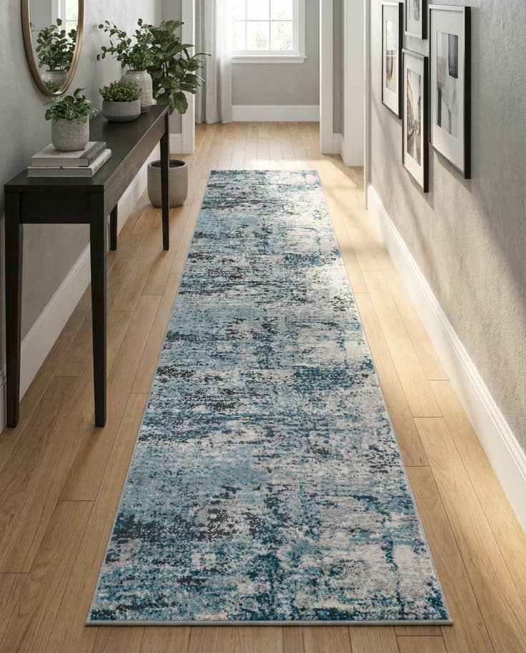 Detail image of 2' 7 x 13' Leipzig Runner Rug