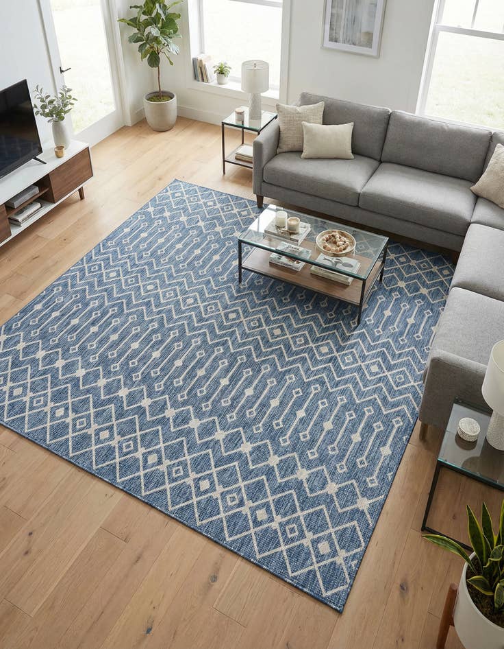 Detail image of 10' x 10' Easy-Clean Trellis Indoor / Outdoor Square Rug