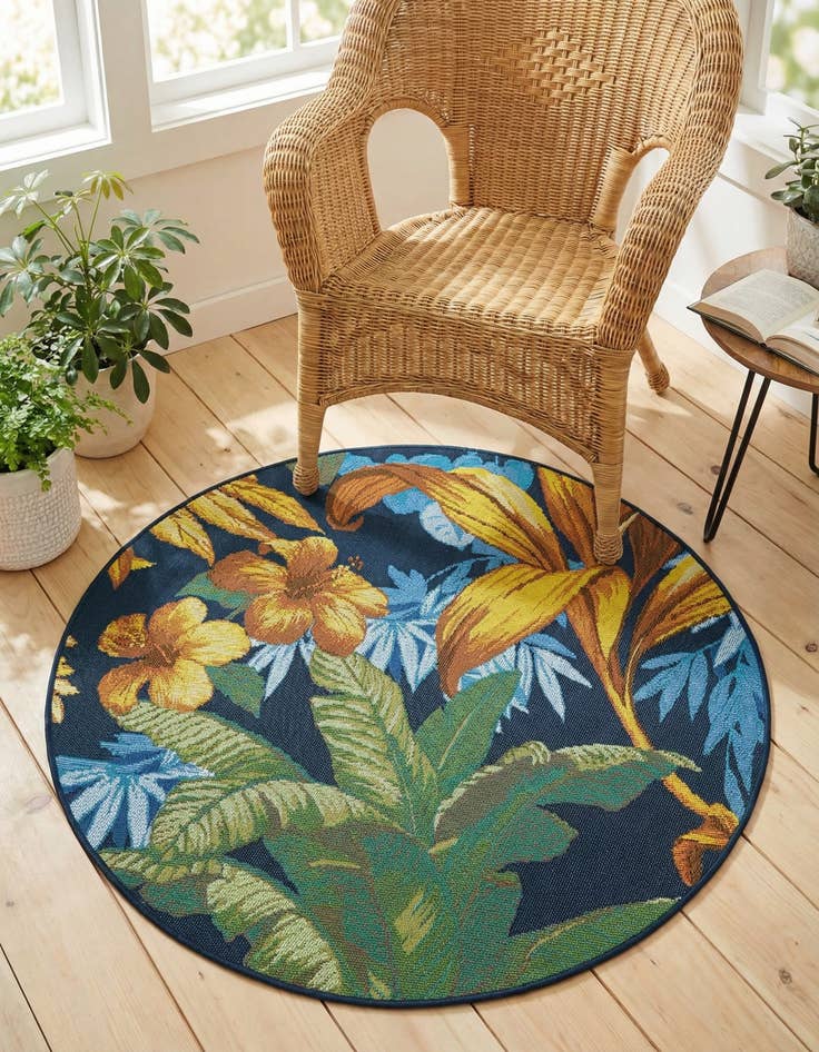 Detail image of 3' x 3' Washable Botanical Indoor / Outdoor Round Rug