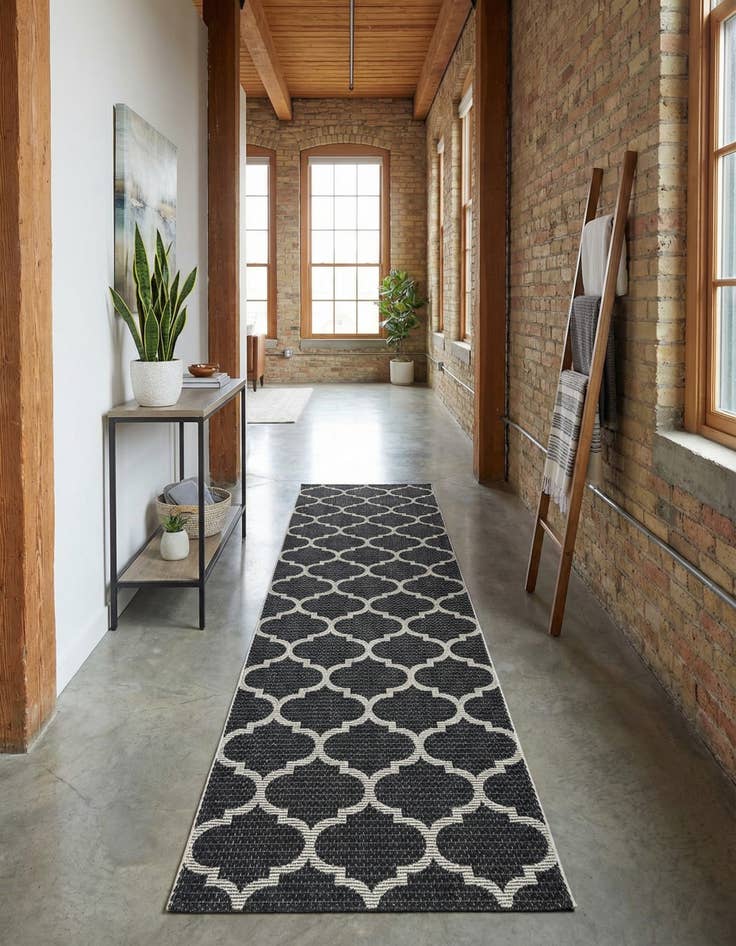 Detail image of 2' x 8' Georgia Runner Rug