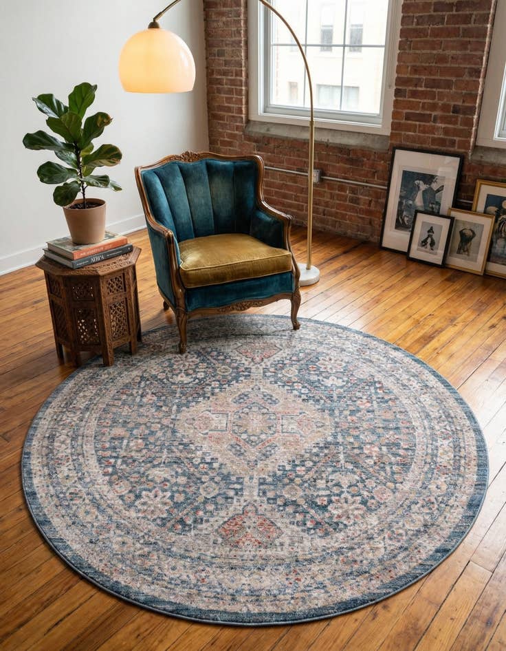 Detail image of 6' x 6' Noble Round Rug