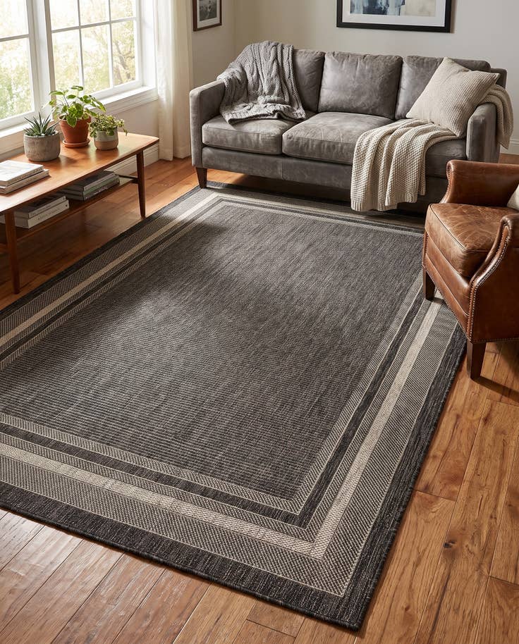 Detail image of 150cm x 225cm Easy-Clean Border Indoor / Outdoor Rug