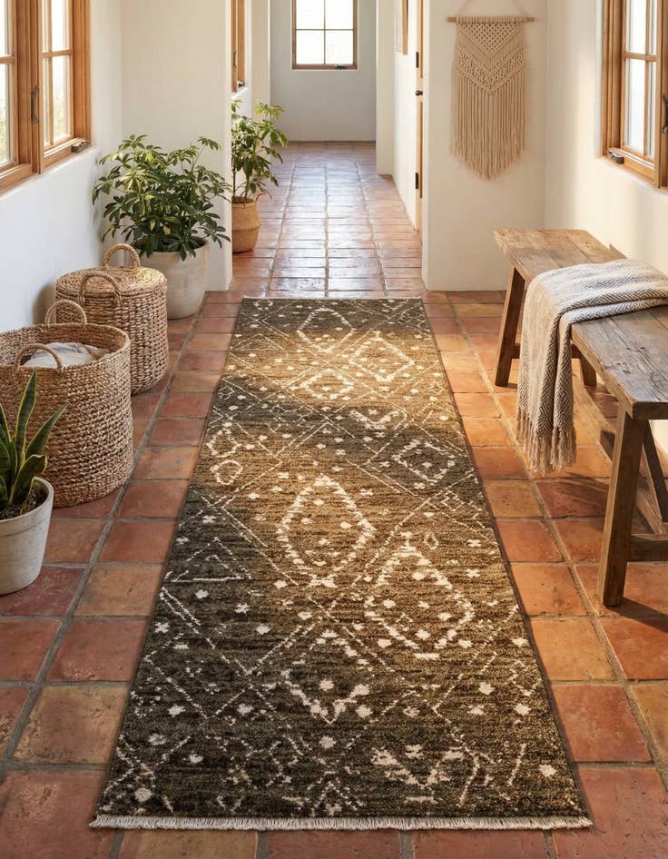 Detail image of 2' x 7' 7 Grand Tradition Runner Rug