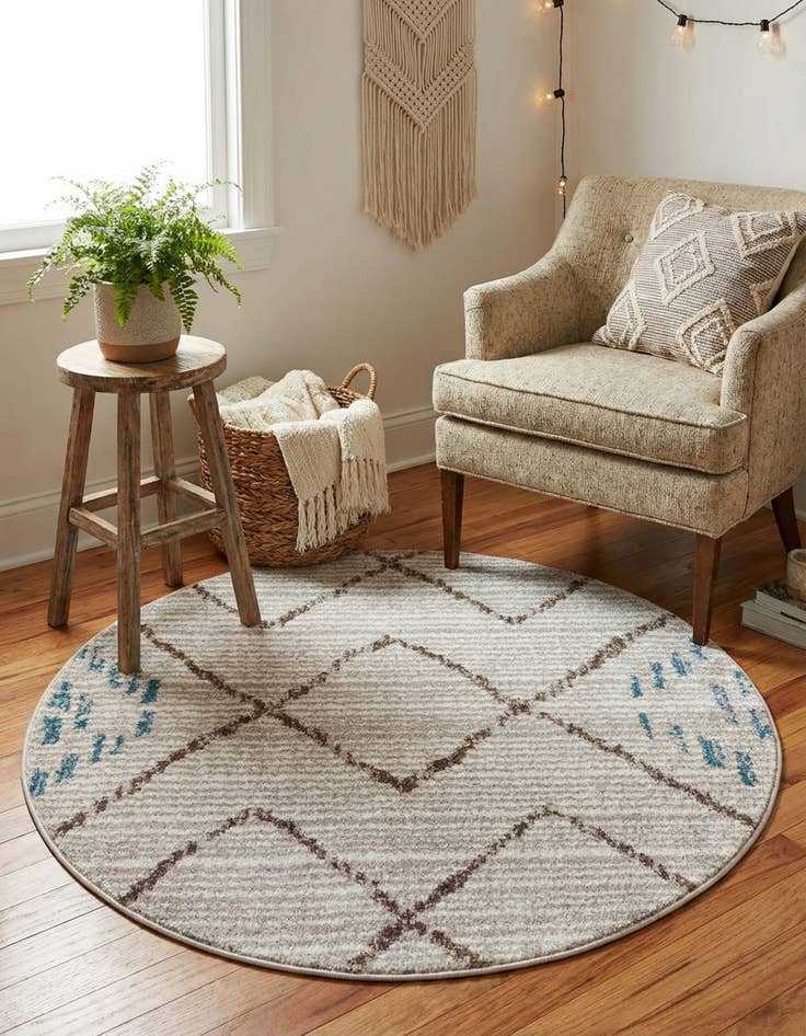 Detail image of 3' 3 x 3' 3 Aramis Round Rug