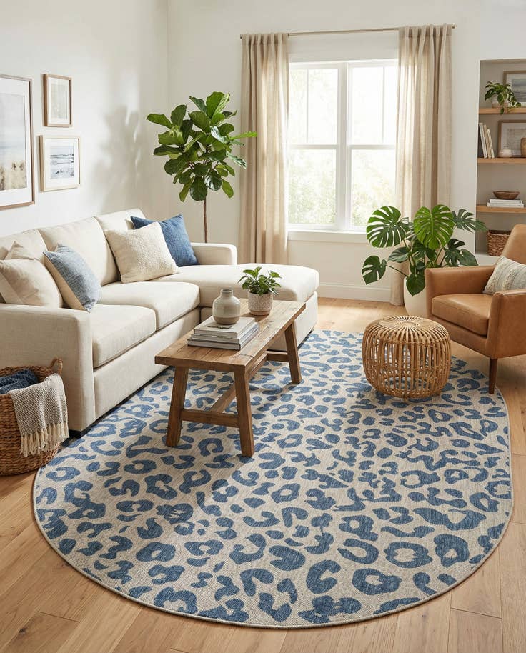 Detail image of 7' 10 x 10' Easy-Clean Safari Indoor / Outdoor Oval Rug