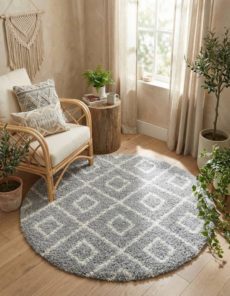 Detail image of 5' 3 x 5' 3 Trellis Shag Round Rug