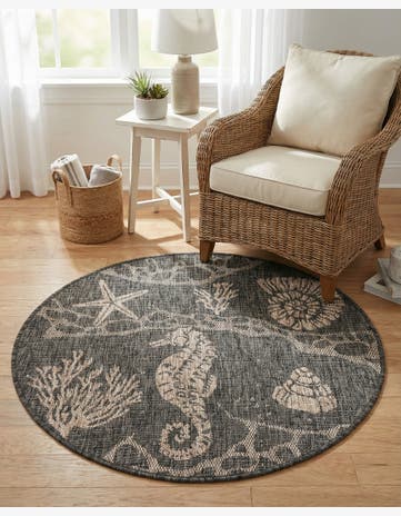 Black Easy-Clean Coastal Indoor / Outdoor Round Rug