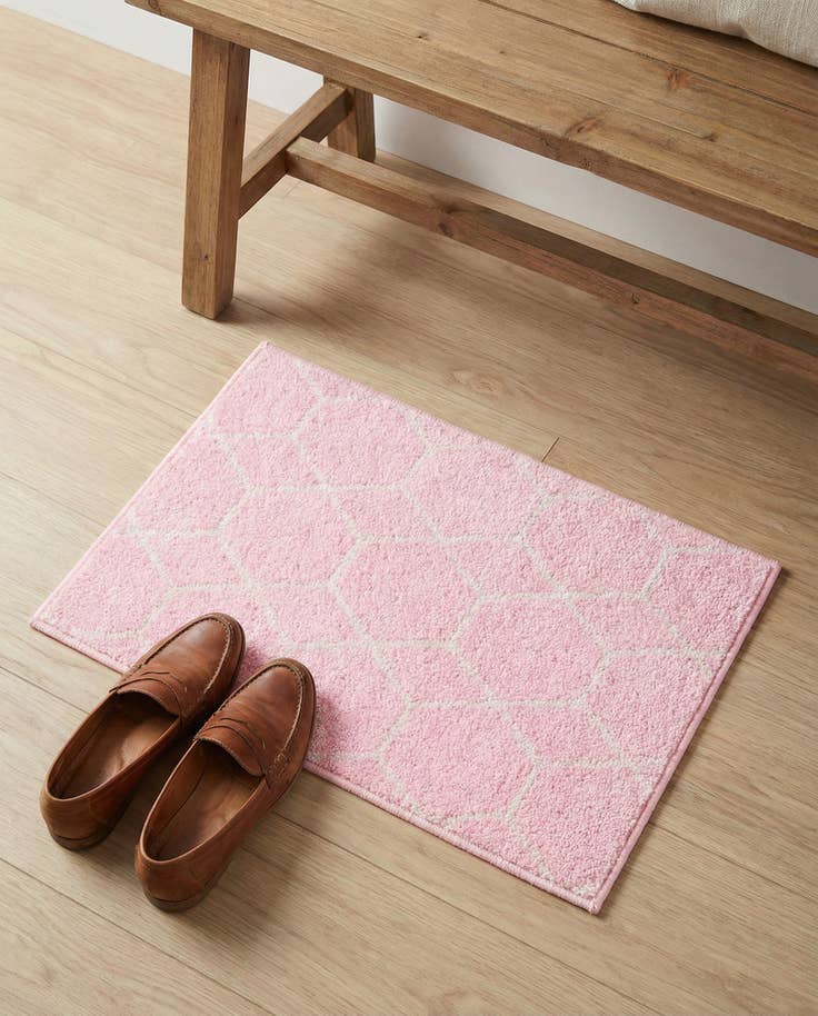 Detail image of 2' x 3' Lattice Frieze Rug