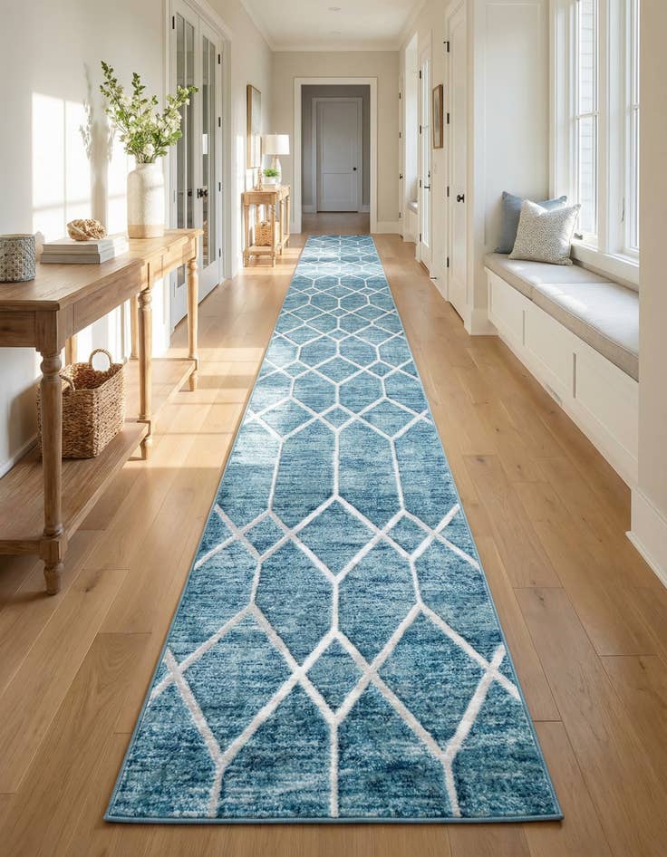 Detail image of 2' 7 x 16' 5 Lattice Trellis Runner Rug