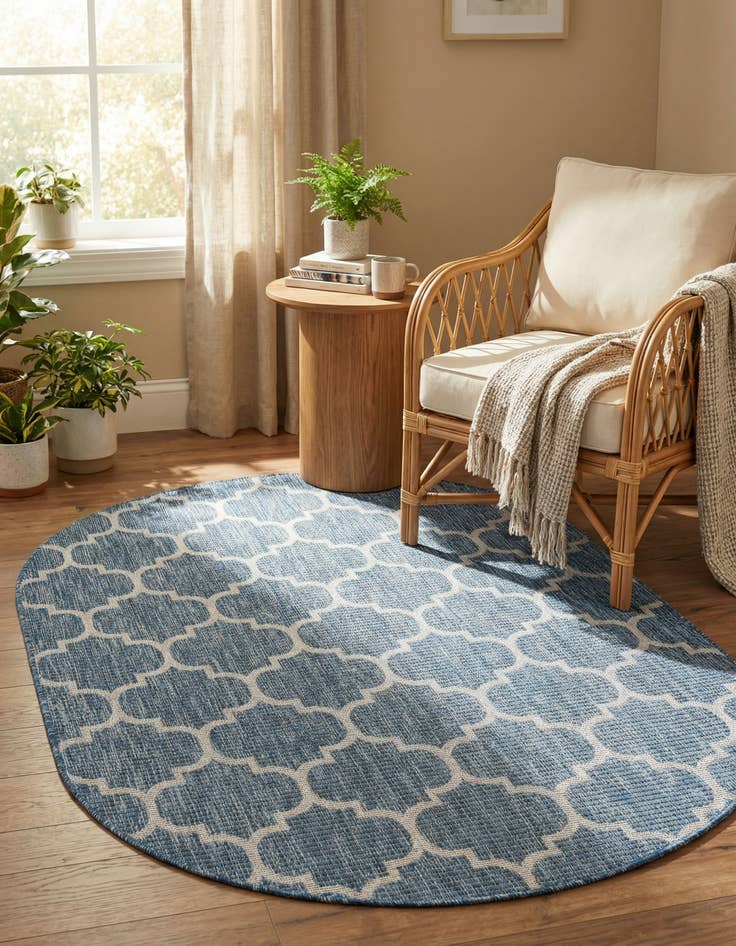 Detail image of 5' 3 x 8' Washable Lattice Indoor / Outdoor Oval Rug