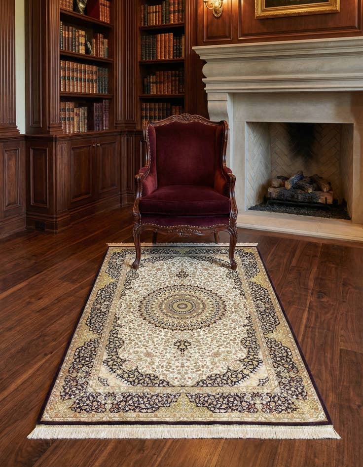 Detail image of 3' 3 x 4' 11 Ghom Silk Rug