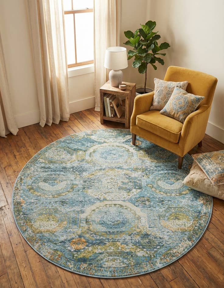 Detail image of 6' x 6' Santiago Round Rug