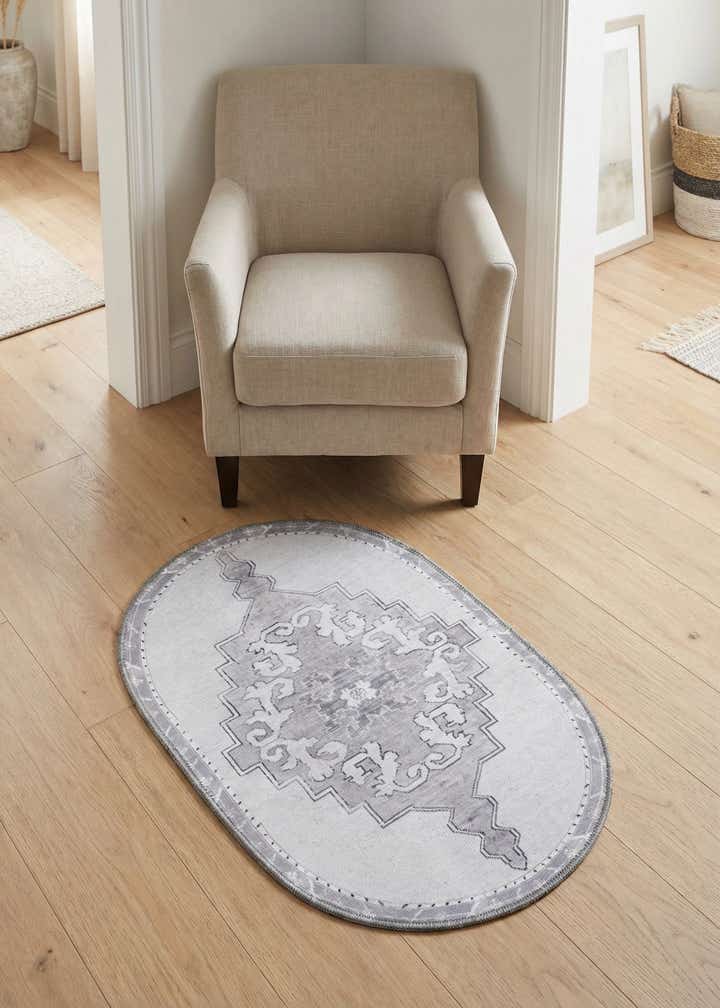 2' x 3' Washable Timeless Oval Rug