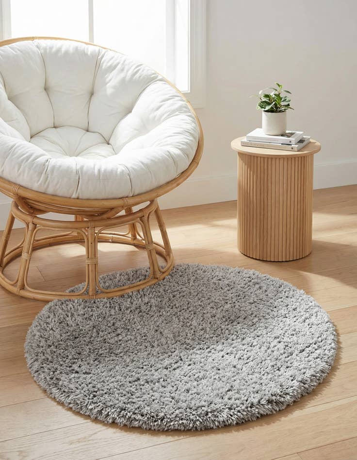 Detail image of 3' 3 x 3' 3 Marilyn Monroe&trade; Shag Round Rug