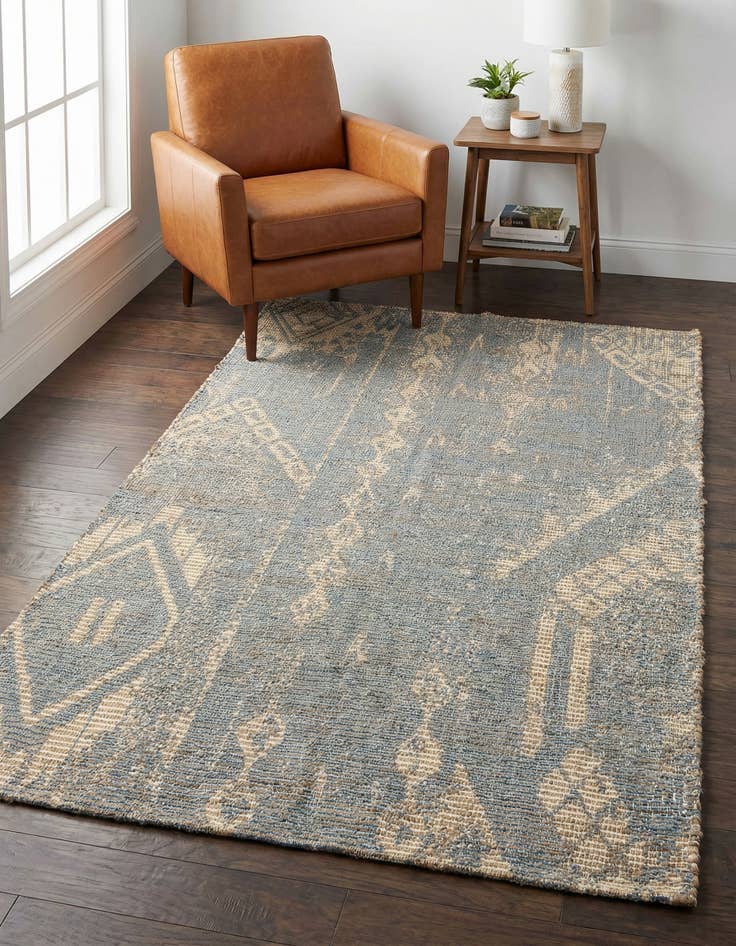 Detail image of 4' 1 x 6' 1  Hand Woven Chenille Jute Rug