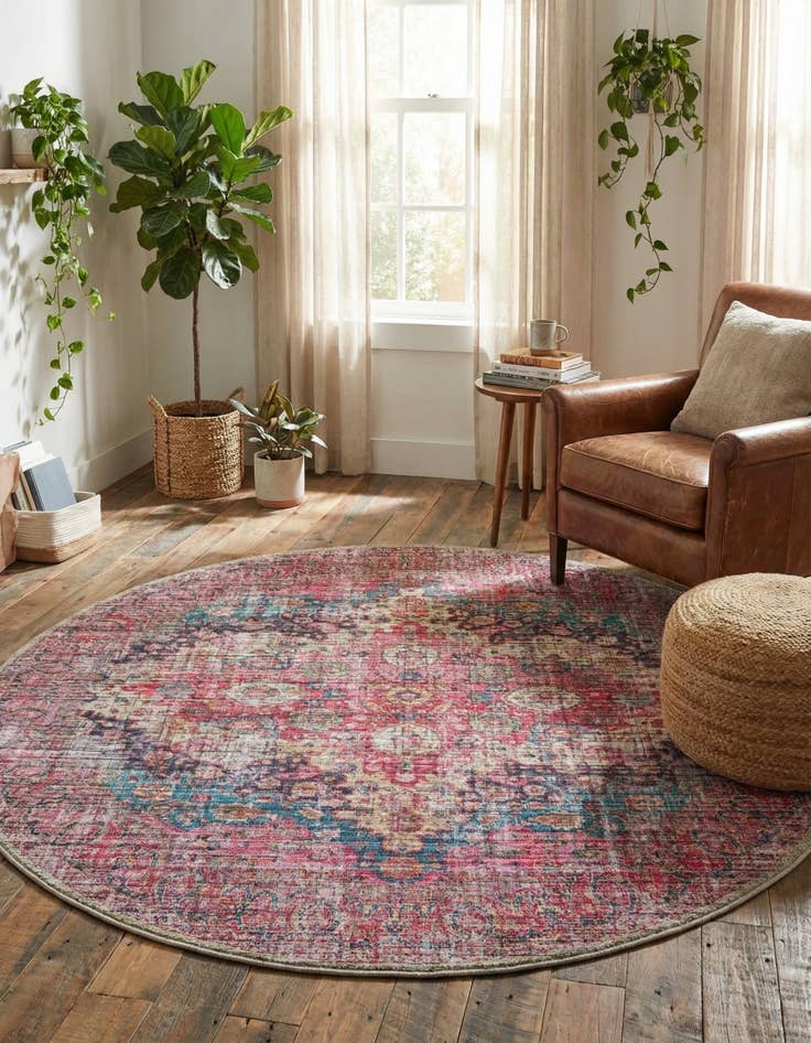 Detail image of 7' 3 x 7' 3  Washable Mangata Round Rug