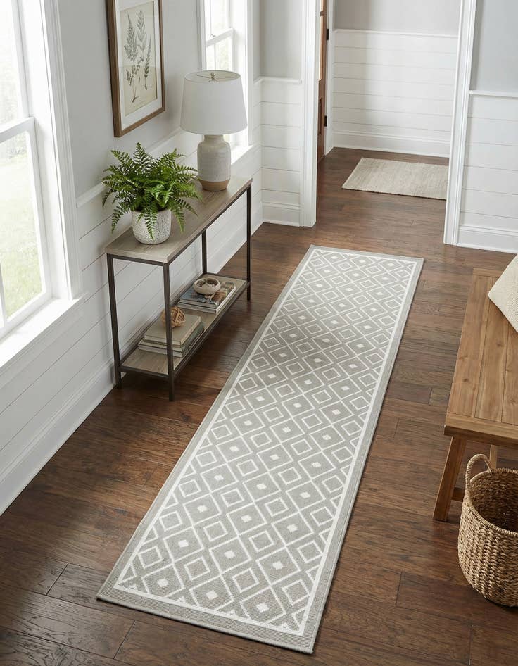 Detail image of 2' x 8' Washable Lattice Indoor / Outdoor Runner Rug