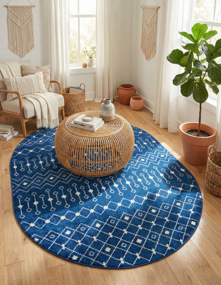 Detail image of 7' 10 x 10' Moroccan Trellis Oval Rug