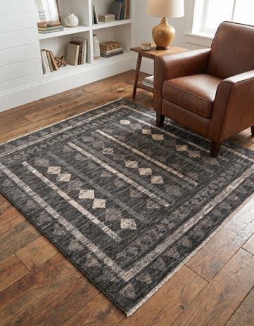 5' x 5' Grand Tradition Rug