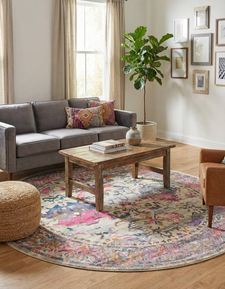 Detail image of 8' x 8' Delilah Round Rug