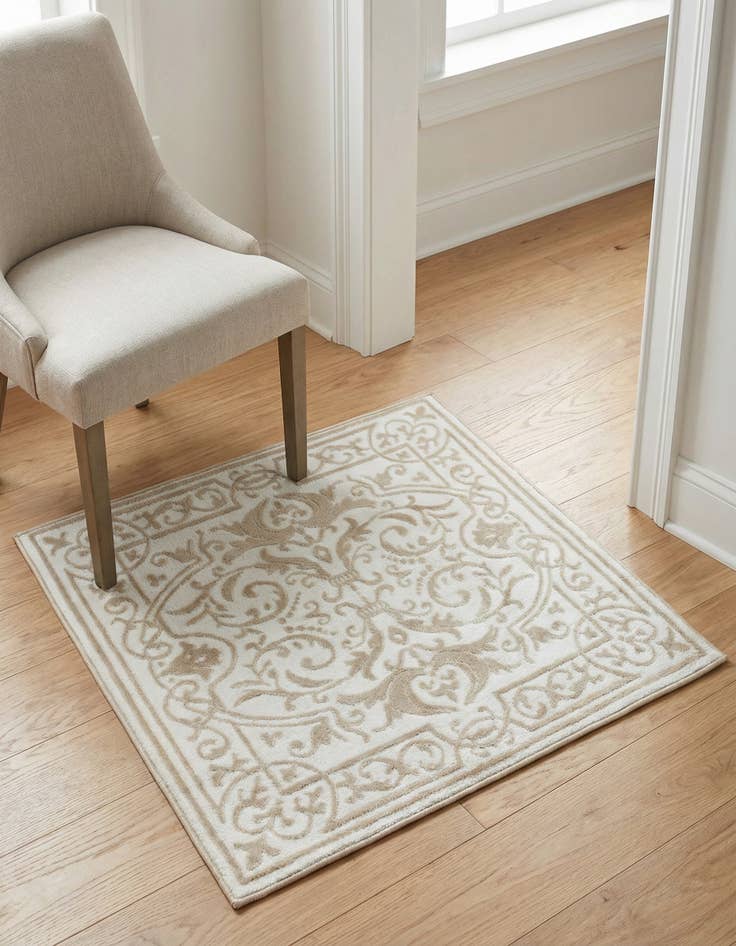 Detail image of 3' 3 x 3' 3 Hermitage Square Rug