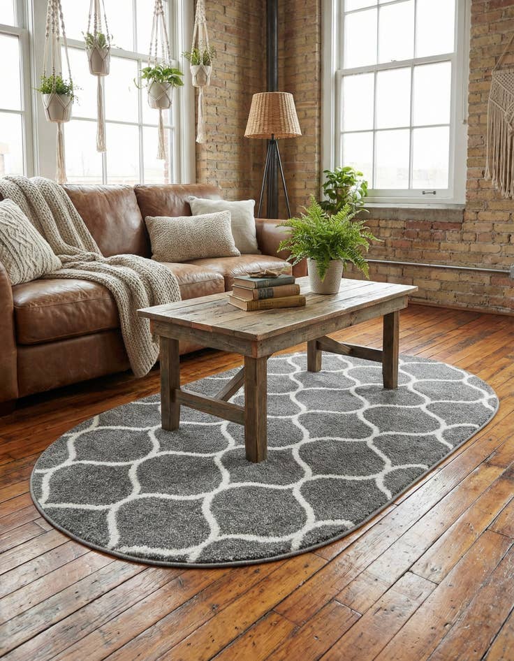 Detail image of 3' x 5' 3 Lattice Frieze Oval Rug