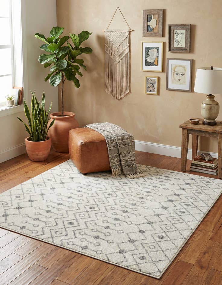 Detail image of 6' x 6' Moroccan Trellis Square Rug