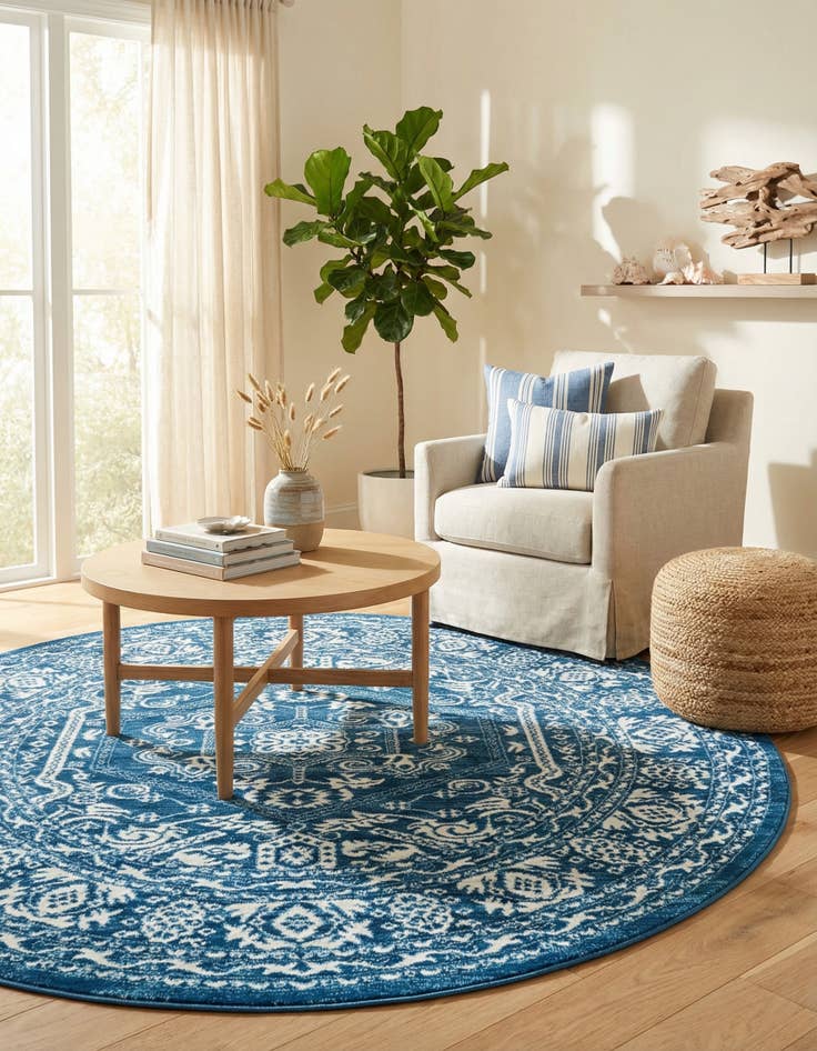 Detail image of 7' 10 x 7' 10 Boston Round Rug