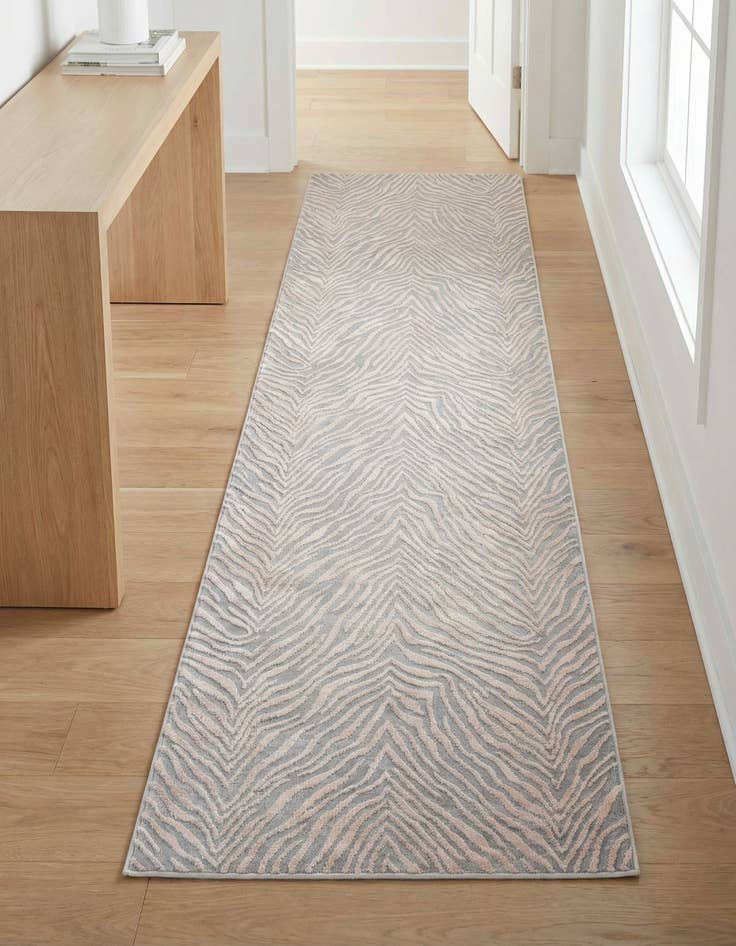 Detail image of 2' x 8' Finsbury Runner Rug