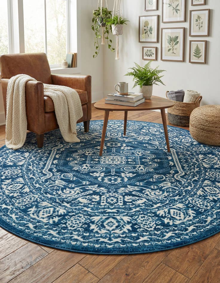 Detail image of 7' 10 x 7' 10 Boston Round Rug