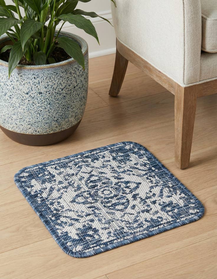 Detail image of 1' 4 x 1' 4 Washable Jill Zarin Dubai Indoor / Outdoor Sample Rug