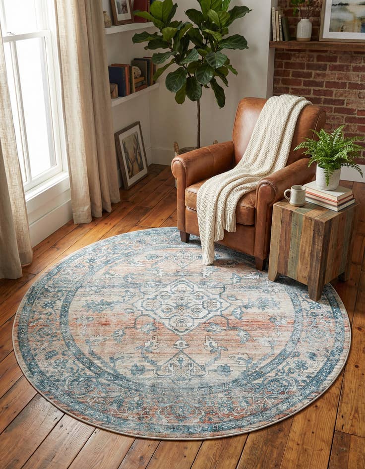 Detail image of 7' x 7' Newport Round Rug