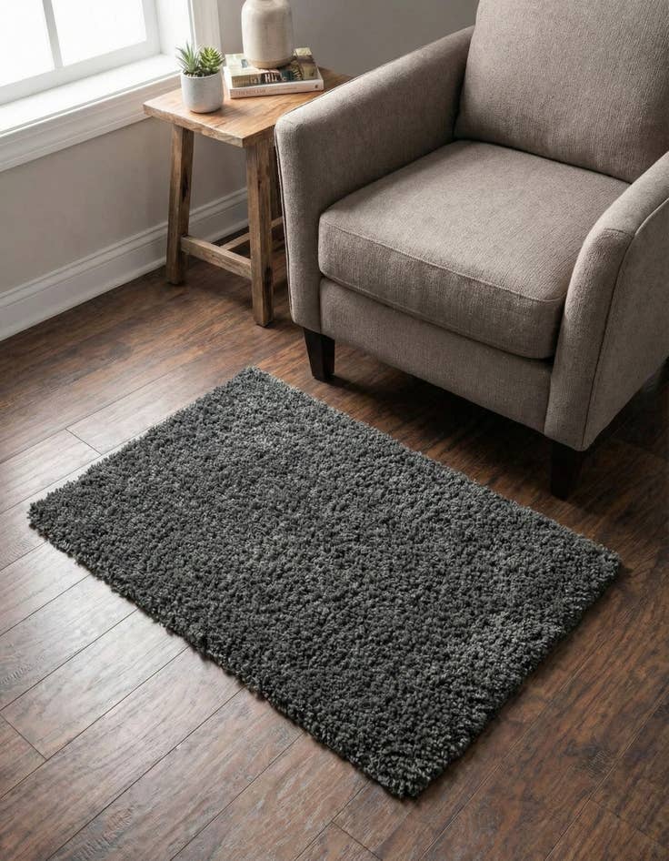 Detail image of 2' x 3' Zermatt Shag Rug