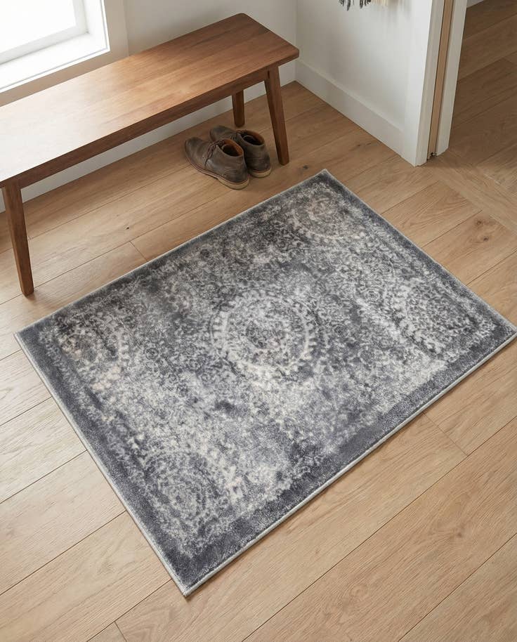 Detail image of 2' 2 x 3' Estate Rug