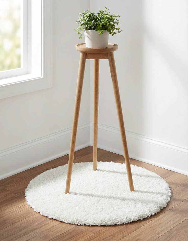 Detail image of 2' x 2' Zermatt Shag Round Rug