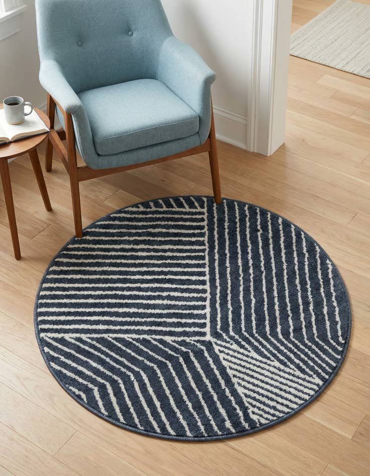 Detail image of 3' x 3' Oslo Round Rug