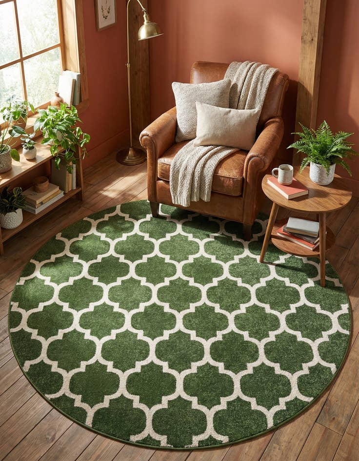 Detail image of 7' 10 x 7' 10 Lattice Round Rug