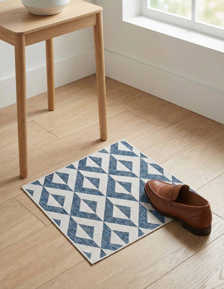 Detail image of 1' 4 x 1' 4 Washable Jill Zarin Napa Indoor / Outdoor Sample Rug